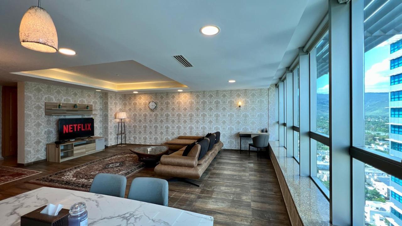 Centaurus Apartment City View Three Beds Islamabad Bagian luar foto