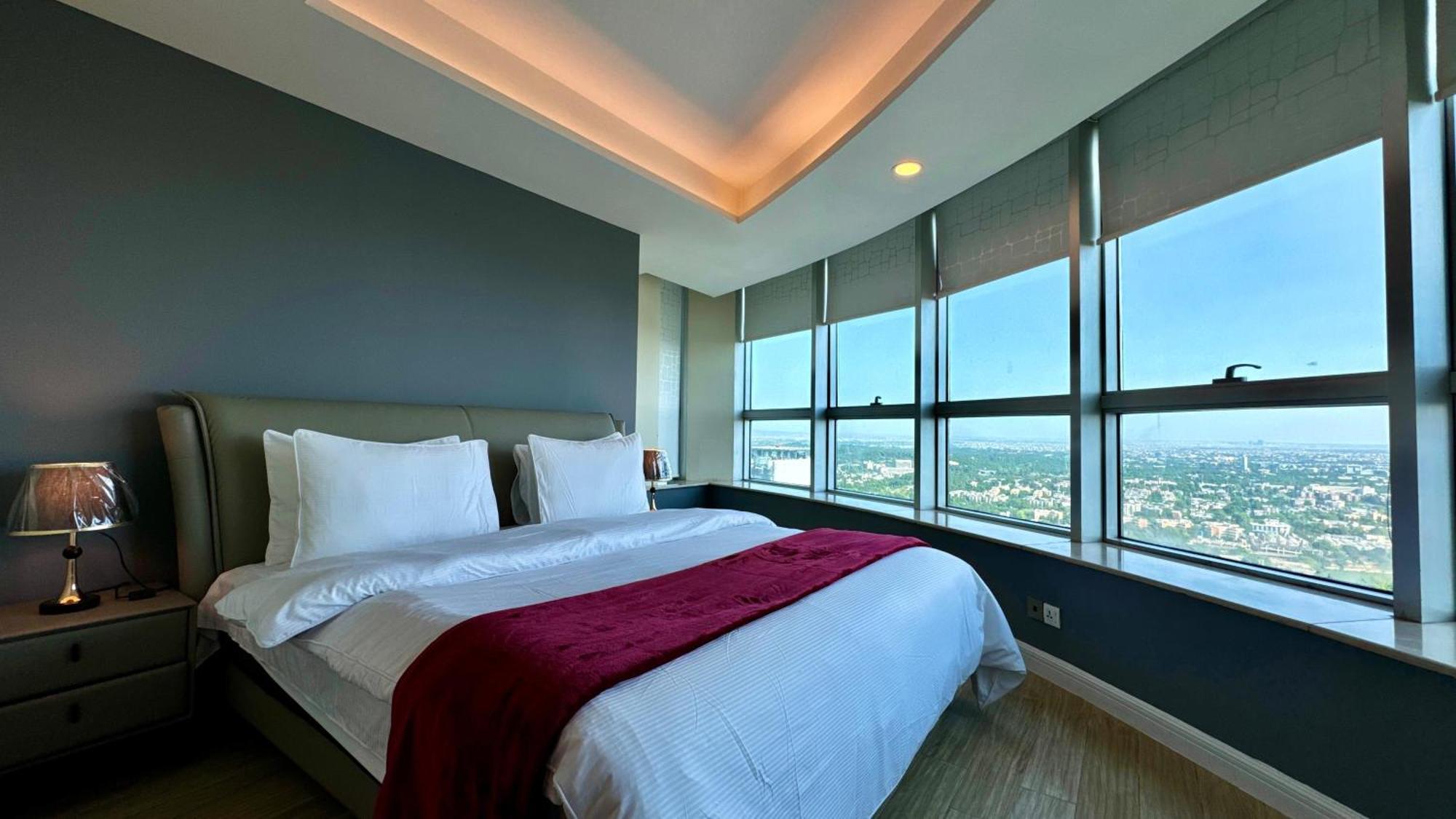 Centaurus Apartment City View Three Beds Islamabad Bagian luar foto