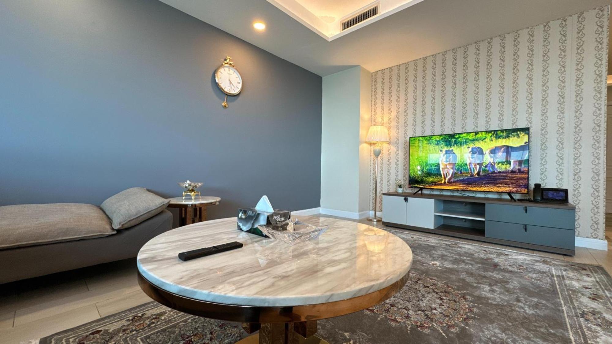 Centaurus Apartment City View Three Beds Islamabad Bagian luar foto